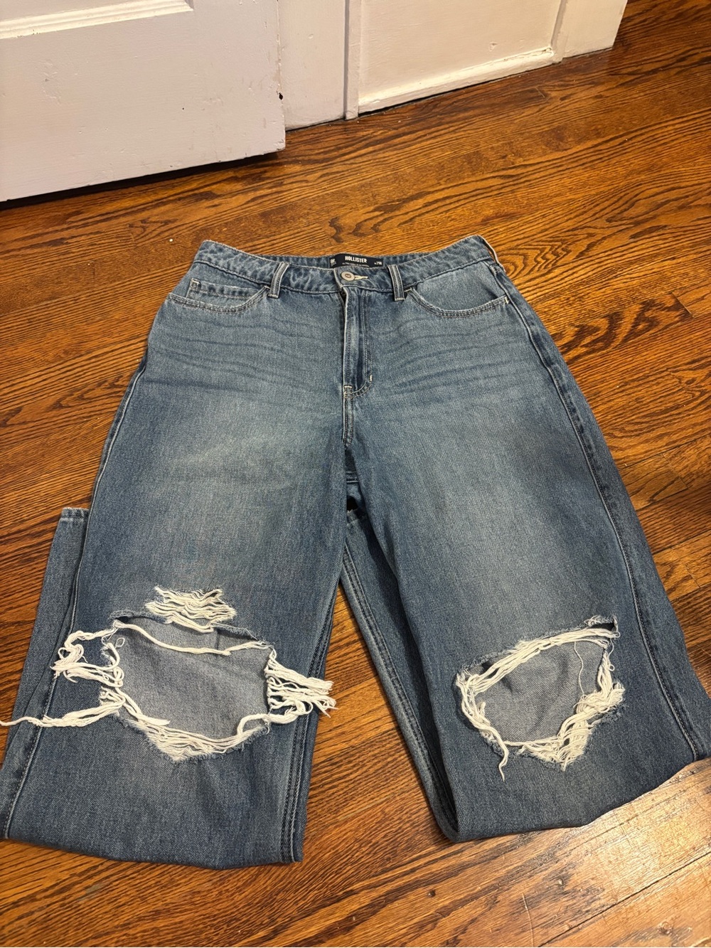 Hollister High Rise Baggy Jeans